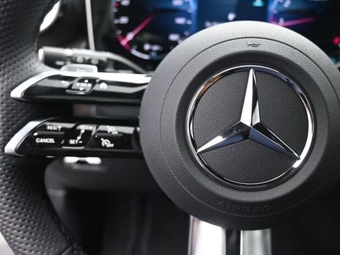 Used 2026 Mercedes-Benz GLC 300 image 15