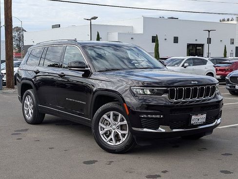 Used 2022 Jeep Grand Cherokee L Limited image 3