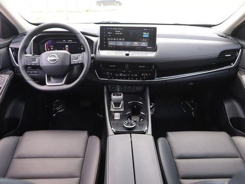 Certified 2025 Nissan Rogue SL w/ SL Premium Package AWD/4WD image 22