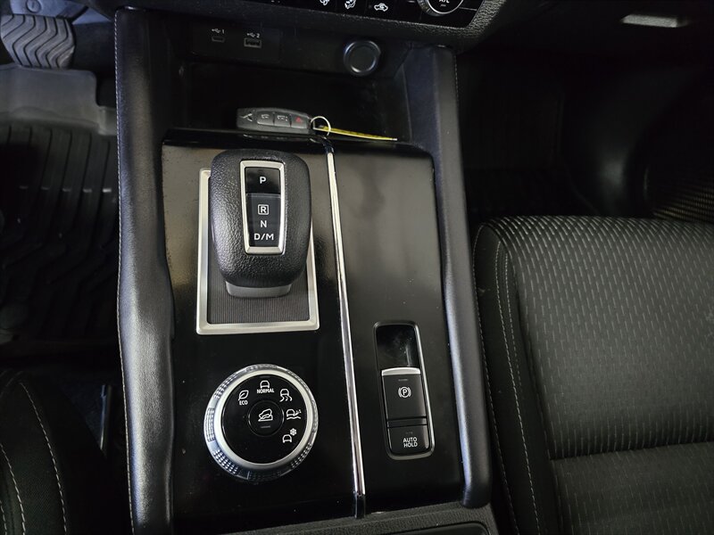 Used 2024 Mitsubishi Outlander ES FWD image 19