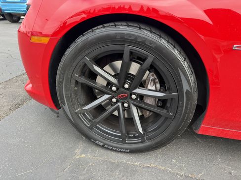 Used 2015 Chevrolet Camaro SS RWD image 32