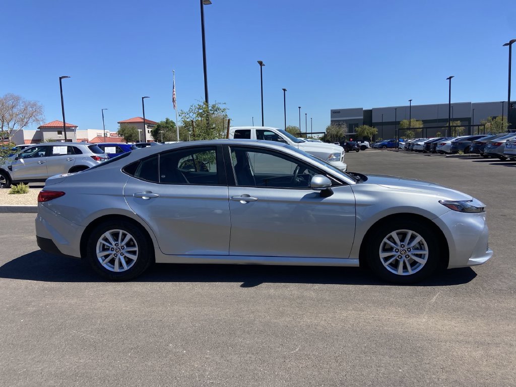 Used 2025 Toyota Camry LE FWD image 2