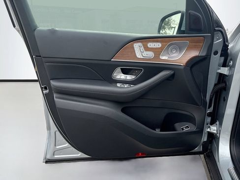 Used 2024 Mercedes-Benz GLE 350 4MATIC w/ Winter Package image 42