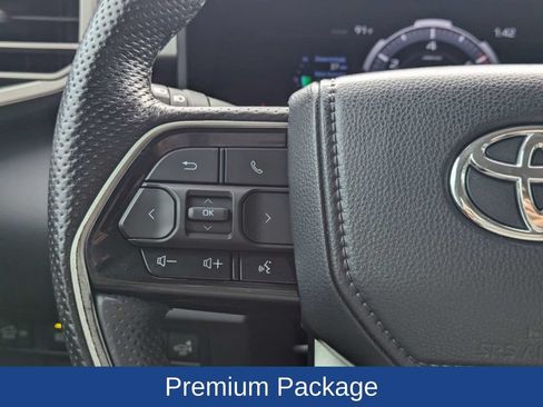 Used 2024 Toyota Tundra Limited AWD/4WD image 26
