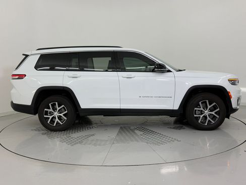 Used 2024 Jeep Grand Cherokee L Limited image 8