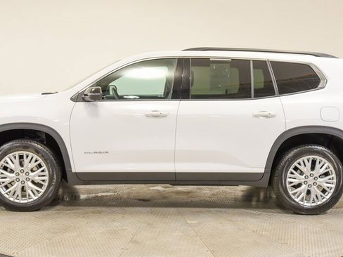 Used 2024 GMC Acadia Elevation image 8