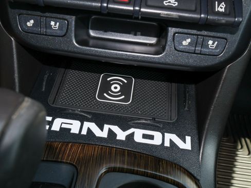 Used 2018 GMC Canyon Denali AWD/4WD image 26