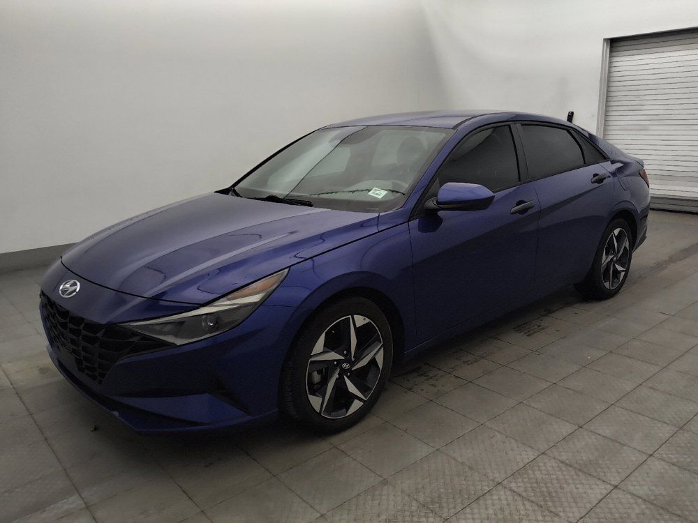 Used 2023 Hyundai Elantra SEL w/ Convenience Package FWD image 2