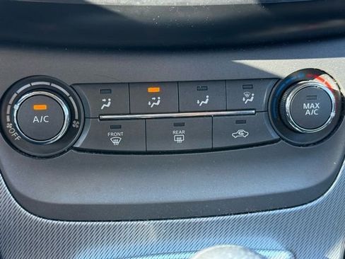 Used 2013 Nissan Sentra SR image 13