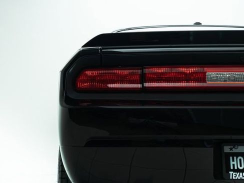 Used 2012 Dodge Challenger SRT8 w/ Premium Sound Group image 17