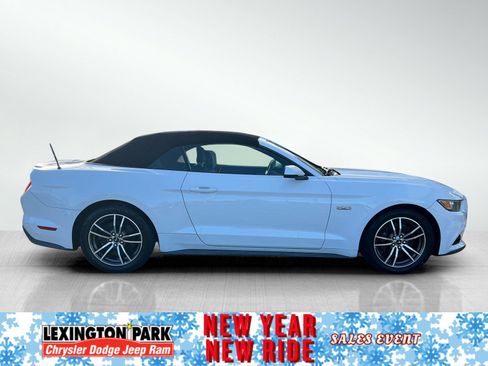 Used 2017 Ford Mustang GT Premium image 4