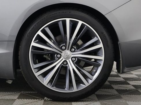 Used 2019 INFINITI Q60 3.0t Luxe w/ Essential Package RWD image 16