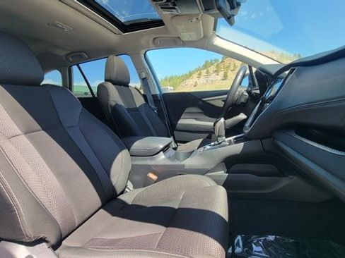 Used 2025 Subaru Outback Premium image 40