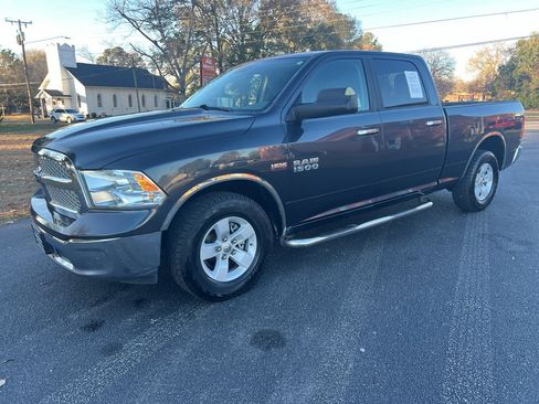 Used 2017 RAM 1500 Classic SLT image 15