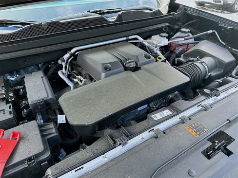 New 2024 GMC Canyon Denali w/ LPO, Denali Black Edition image 26