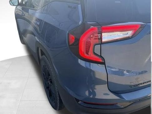 Used 2024 GMC Terrain SLE w/ Driver Convenience Package AWD/4WD image 3