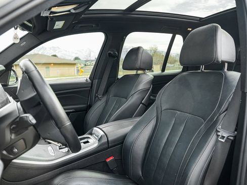 Used 2021 BMW X5 xDrive40i w/ M Sport Package image 17
