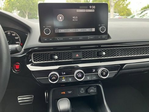 Used 2024 Honda Civic Sport image 7