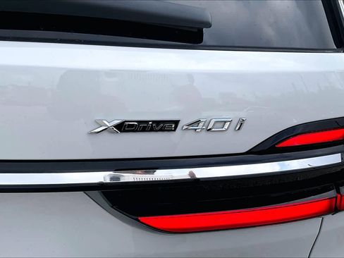 Used 2026 BMW X7 xDrive40i w/ M Sport Package image 10