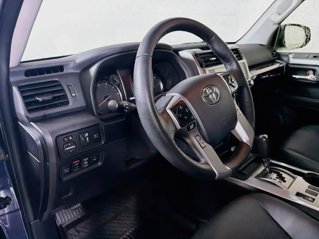 Used 2024 Toyota 4Runner Limited AWD/4WD image 10