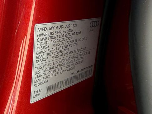 Used 2022 Audi RS Q8 w/ Carbon Optic Package AWD/4WD image 28