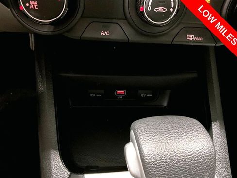 Used 2022 Kia Forte LXS w/ LXS Technology Package FWD image 31
