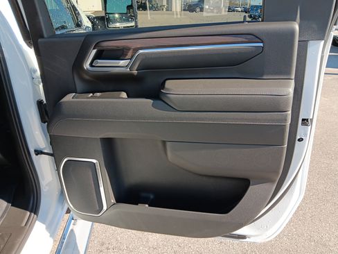 New 2026 GMC Sierra 3500 SLT w/ SLT Convenience Package image 20