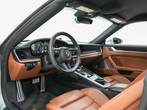 Used 2026 Porsche 911 Carrera GTS RWD image 4