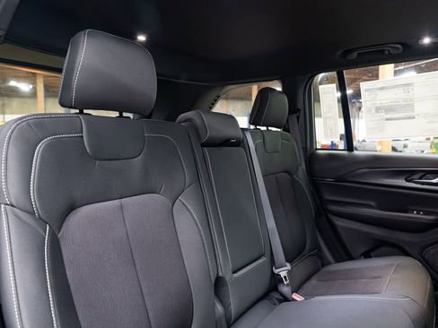 New 2026 Jeep Grand Cherokee Laredo image 29