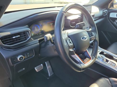 Certified 2020 Ford Explorer ST w/ Premium Technology Package image 22