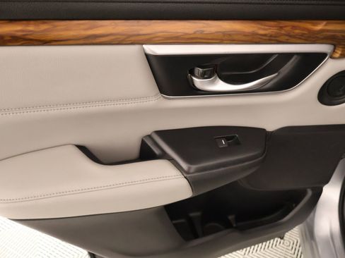 Used 2018 Honda CR-V EX-L image 17