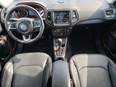 Used 2017 Jeep Compass Trailhawk w/ Leather Interior Group AWD/4WD image 17