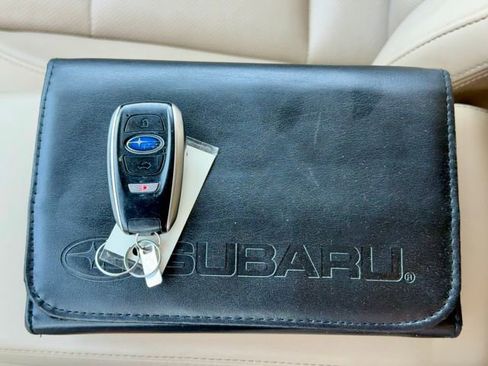Used 2017 Subaru Outback 3.6R Limited AWD/4WD image 36