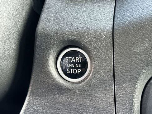 Used 2023 Nissan Frontier SV w/ SV Convenience Package image 10