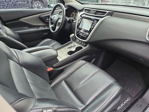 Used 2017 Nissan Murano Platinum image 12