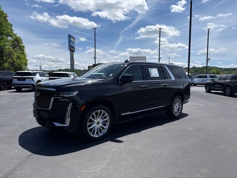 Used 2023 Cadillac Escalade ESV Premium Luxury AWD/4WD image 7