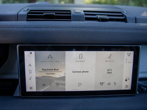 Used 2023 Land Rover Defender 110 S image 10