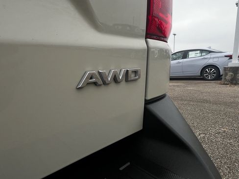 Used 2024 Ford Maverick XLT w/ XLT Luxury Package image 16