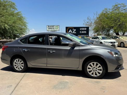 Used 2017 Nissan Sentra S FWD image 5