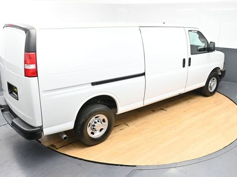 Used 2024 Chevrolet Express 3500 Extended w/ Driver Convenience Package image 41