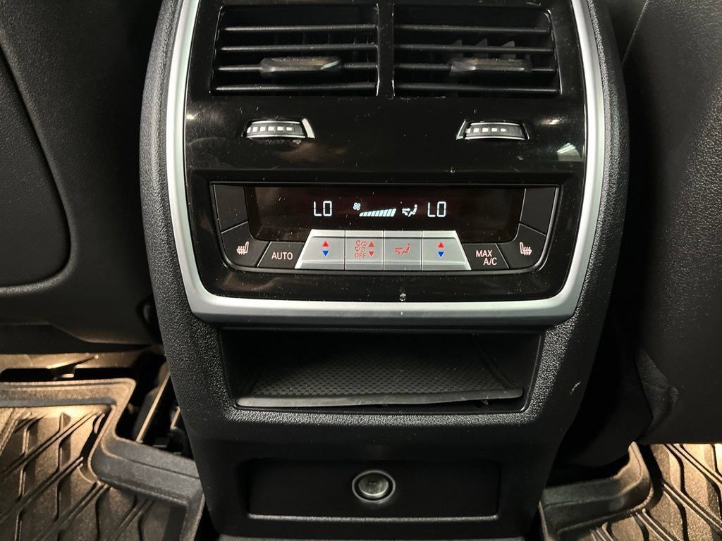 Used 2020 BMW X5 M50i w/ Executive Package AWD/4WD image 26