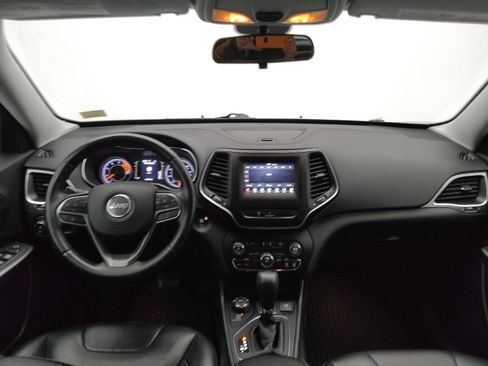 Used 2019 Jeep Cherokee Latitude Plus w/ Cold Weather Group image 22