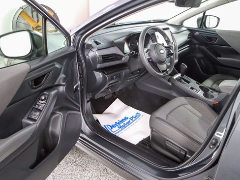 Used 2024 Subaru Crosstrek 2.0i Premium w/ Crosstrek Mirror Package AWD/4WD image 3