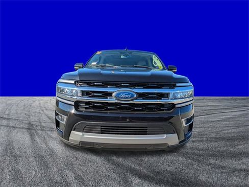 Certified 2023 Ford Expedition Limited image 9