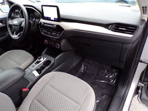 Used 2021 Ford Escape SE image 19