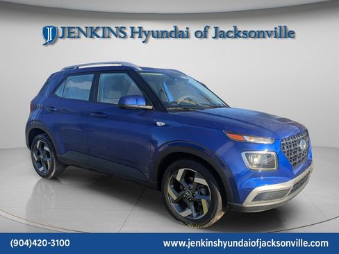 Certified 2024 Hyundai Venue SEL image 1