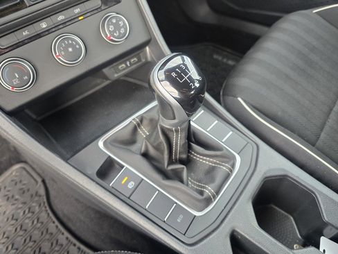 Used 2023 Volkswagen Jetta Sport image 19