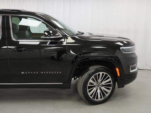 Certified 2024 Jeep Grand Wagoneer Series III w/ Rear Seat Video Group 1 image 11