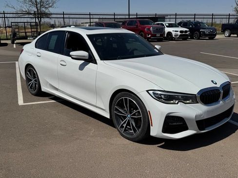 Used 2021 BMW 330i Sedan w/ M Sport Package RWD image 7