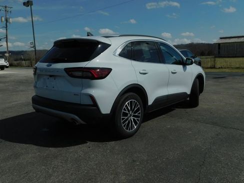 Used 2025 Ford Escape Base image 11